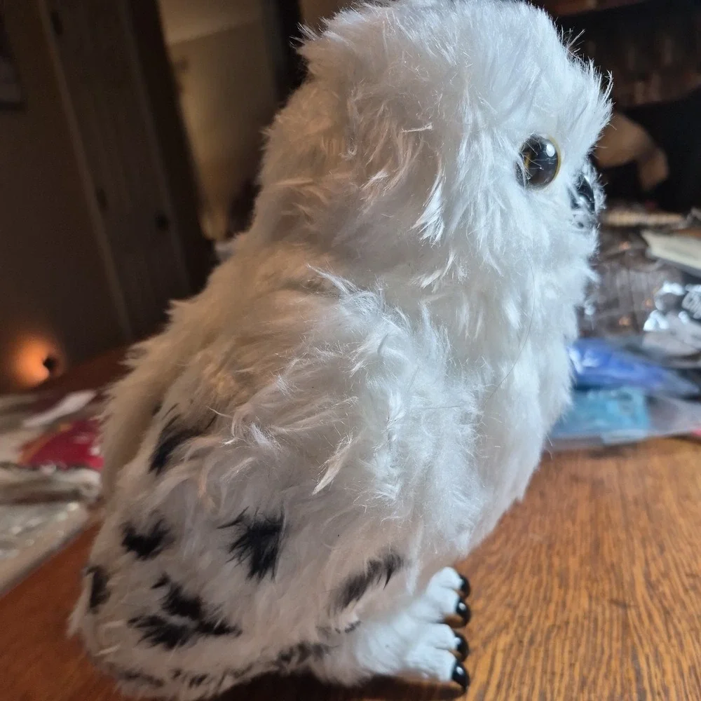 Universal Studios Harry Potter Hedwig Snowy Owl Shoulder Plush Sound & Movement